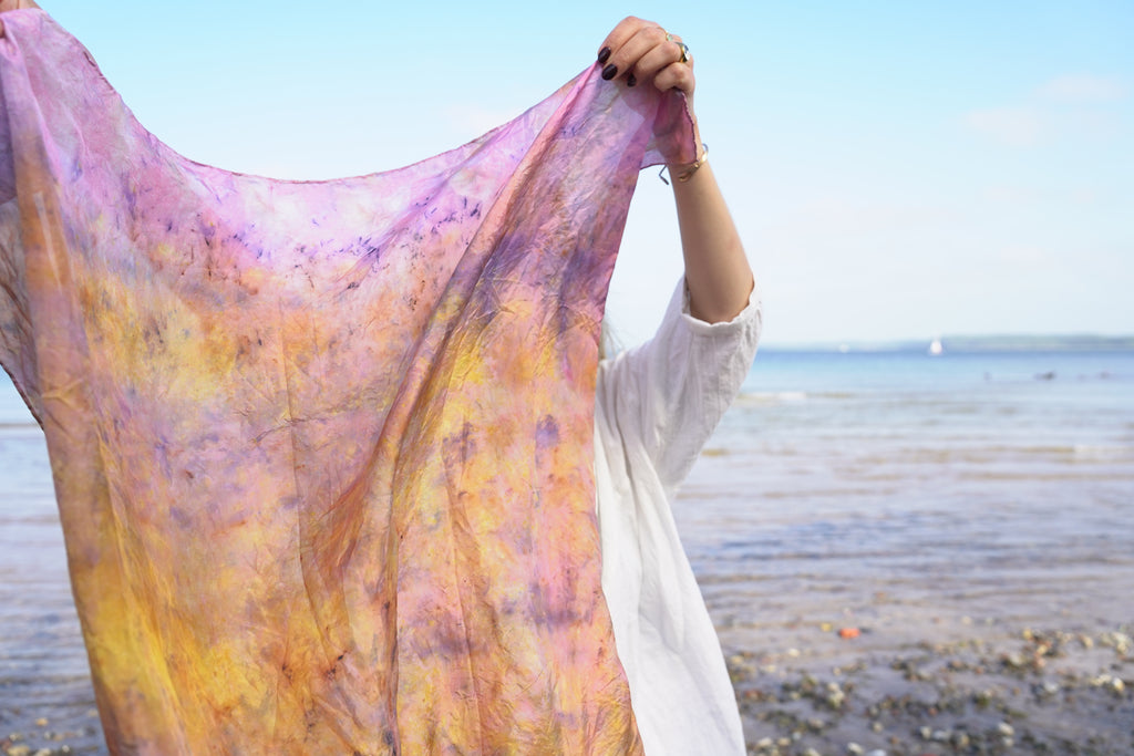 In Ceremony with Nature - Eine Initiation ins intuitive Färben mit Pflanzen